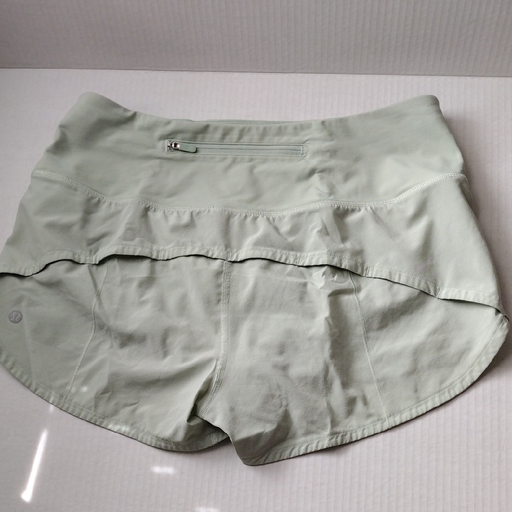 Lululemon speed  up Women's Light Green Shorts 8